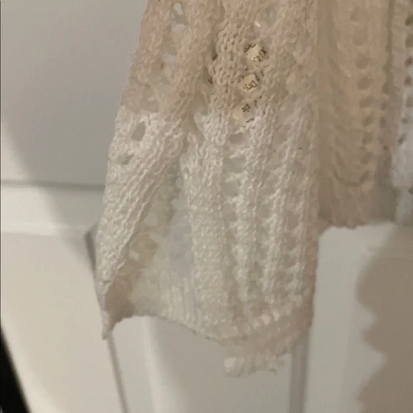 Royal Standard White Crochet Top - Picture 10 of 10